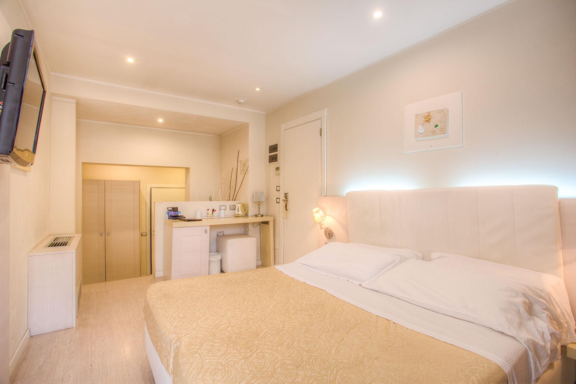 Hotel Ferretti 4*